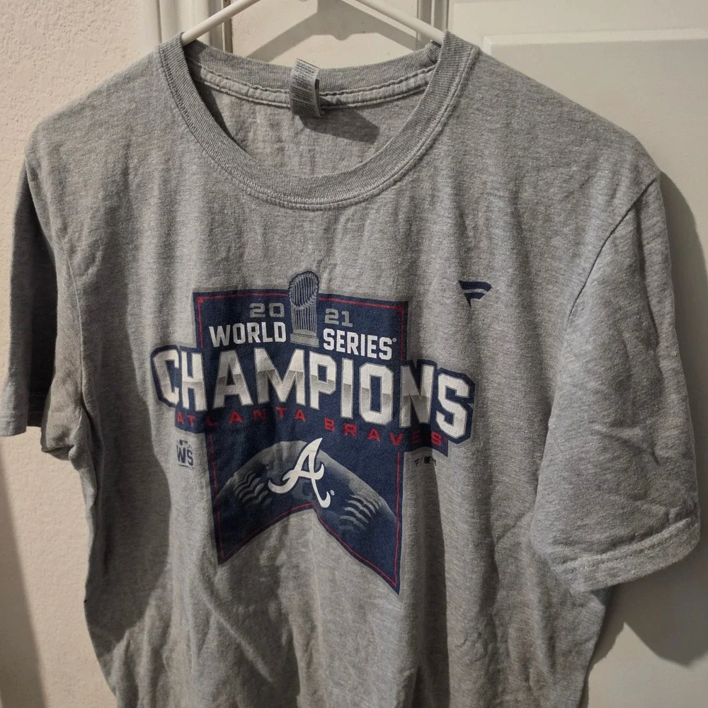 Atlanta Braves 2021 World Series Champions Fanatics Gray Graphic T-Shirt Mens M - Picture 1 of 6